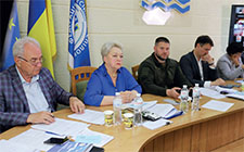 НОВИЙ ГОЛОВА, ЗАХИСТ ПРАВ ПРОФСПІЛОК І КРОКИ ДО РЕФОРМУВАННЯ